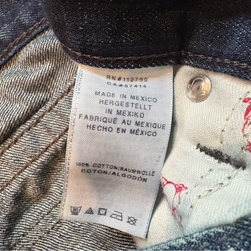 True Religion Straight w/Flaps Zipper Pocket
Ripped Jeans, Sz 30 Waist - Picture 15 of 16